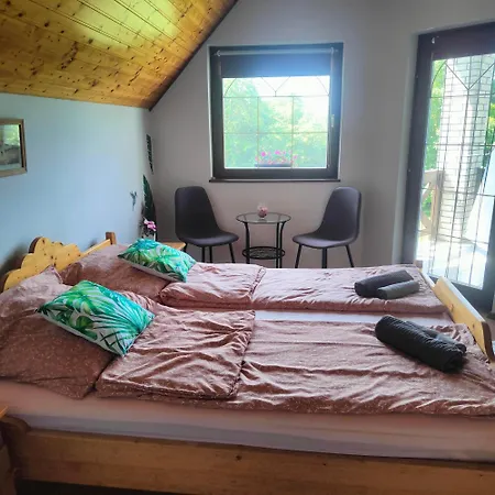 Balaton Garden Apartamento *